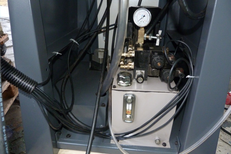 PPS-250HPA pásová píla na kov - poloautomat